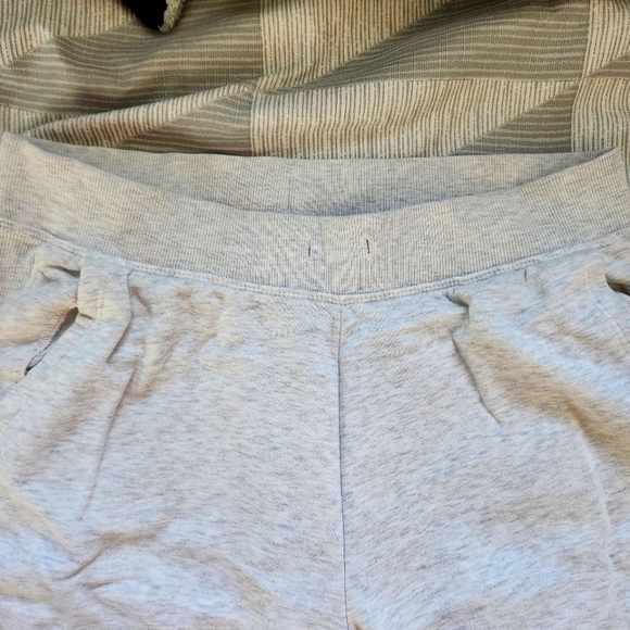 Joe Fresh Jogging Pants - Picture 3 of 8